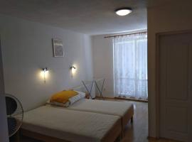 HannaH - Relax dom pod orechom - 4i Apartmán，位于Trávnica的度假屋