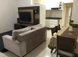 Apt 101 completo, ótima localização.