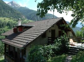Chalet in Mörel near Aletsch Arena Skiing，位于莫雷尔的酒店