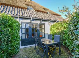 Charming Holiday Home in Texel，位于Oost的酒店