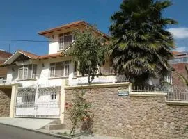 Casa con Piscina en Cochabamba