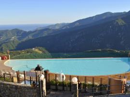 Apartment Finale Ligure near Ondina Beach，位于Magliolo的酒店