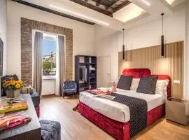 Little Queen Suite