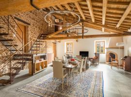 Antico Borgo Molino 7cento vicino ai Giardini di Ninfa，位于Cori的度假村