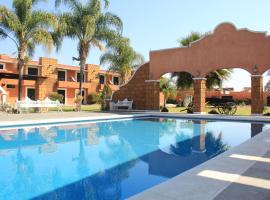 Hotel Meson del Puente，位于Acámbaro的酒店