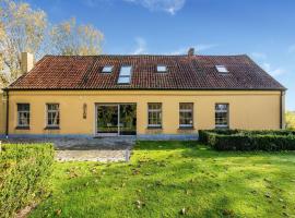 Rural House in Aartrijke near Wijnendale Castle，位于Aartrijke的酒店