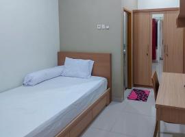 KoolKost @ Jalan Tirto Agung (Minimum Stay 6 Nights)，位于Srondolwetan的酒店