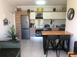 Luxurious Waterfall 1 bedroom Condo With Free Uncapped Wifi，位于米德兰的酒店
