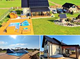 Willa na Mazurach ze SPA, Basenem i Jacuzzi，位于Giże的酒店