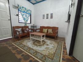 HOME2STAY CHE MAIL 1 KUALA ROMPIN，位于瓜拉弄宾的乡村别墅