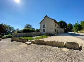 Maison Spacieuse à Boulieu