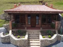 Glamping Hobbit Aventura Park Villa de Leyva，位于Gachantiva的酒店