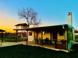 Caravans 10 min to Tsonevo Lake & 35 min to Black Sea，位于Tsonevo的酒店