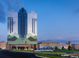 Seneca Niagara Resort & Casino，位于尼亚加拉瀑布Old Falls Street附近的酒店