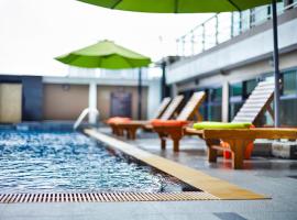 The Plimplace Hotel，位于Bang Su的酒店