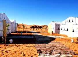Tuareg Luxury Camp，位于梅尔祖卡的豪华帐篷