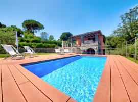 I Giardini di Camogli - VILLA RUMANIN, garden&pool，位于卡莫利的酒店