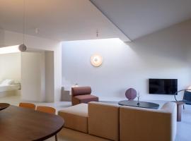 Santopaz Suites，位于伊亚的酒店