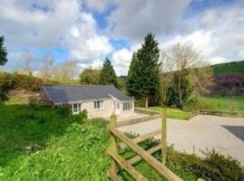 Priory Cottage, North Devon，位于巴恩斯特珀尔的酒店