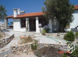 KALIVI Traditional Olive Farm Guest House，位于Chóra的酒店