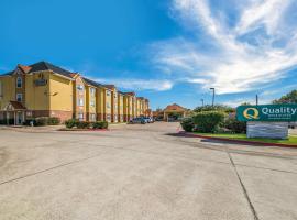 Quality Inn & Suites North Mesquite I-30，位于梅斯基特的酒店