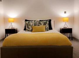 Doncaster City Centre Deluxe Whole Apartment sleeps 4 D19，位于唐克斯特的酒店