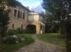 Gîte à la campagne，位于Quins的酒店