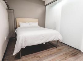 SOVA Micro-Room & Social Hotel，位于达拉斯达拉斯市中心的酒店