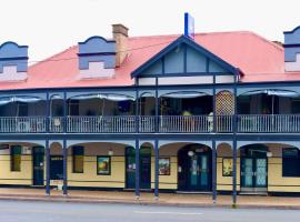 The Commercial Hotel Wallerawang，位于Wallerawang的酒店