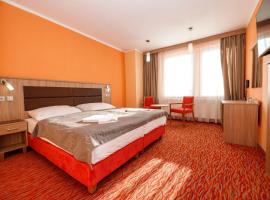Hotel Opera，位于Jaroměřice nad Rokytnou的酒店