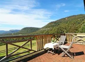 Alcheringa Cottage Amazing Location with views