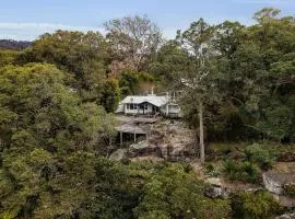 Equanimity Luxurious tranquil Kangaroo Valley home