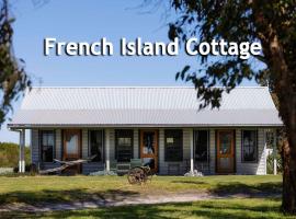 French Island Cottage，位于Fairhaven西港码头附近的酒店