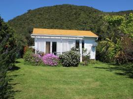 Cottage - Whanarua Bay Cottages，位于Te Kaha的乡村别墅