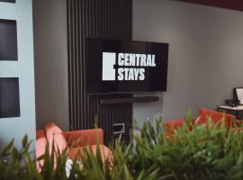 Central Stays - Luxury 3 Bedroom House in Central Chester SLEEPS 6，位于切斯特的酒店