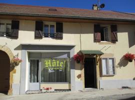 Hôtel Les Remparts，位于Nozeroy的酒店