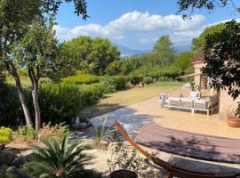 Villa 180 m2 vue Mer au calme grand terrain Porticcio，位于波尔蒂乔的度假屋