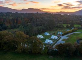 Killarney Glamping at the Grove, Suites and Lodges，位于基拉尼的豪华帐篷营地
