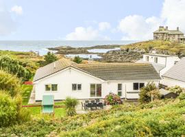 The Beach House Trearddur Bay，位于霍利黑德的酒店