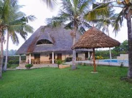 Queen K Cottages Watamu At Chrystal Homes