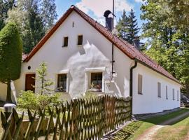 Holiday Home Polžov by Interhome，位于Mokrý Lom的酒店
