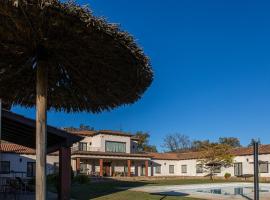 Casa Rural Los Tres Lugares，位于圣马尔廷德特雷韦霍的家庭/亲子酒店