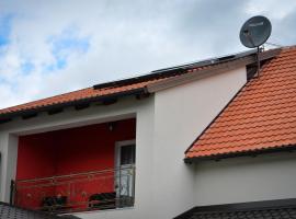 Guesthouse Pink Panther，位于Udbina的酒店
