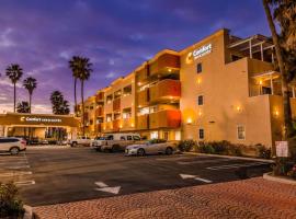 Comfort Inn & Suites Huntington Beach，位于亨廷顿海滩的Spa酒店