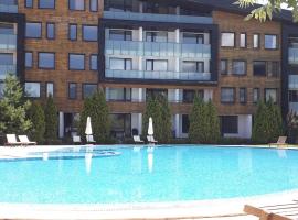 Studio by the POOL in Aspen Resort Golf Ski & Spa Bansko，位于班斯科的度假村