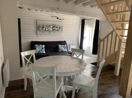 maison chaleureuse en plein coeur de Livarot，位于Livarot的酒店