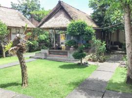 DATON HOUSE near Bali Zoo Ubud Mitra RedDoorz，位于Darmasaba的酒店