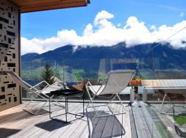 Panoramic Ecodesign Apartment Obersaxen - Val Lumnezia I Vella - Vignogn I near Laax Flims I 5 Swiss stars rating，位于VellaVella - Triel Ski Lift附近的酒店