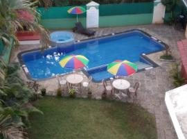Goa Garden Resort - Sandray Apartments & Villa at Benaulim - Colva beach，位于科尔瓦的酒店