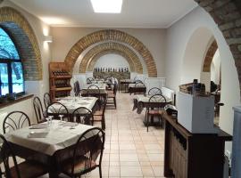 Hotel Ruscello，位于洛里卡的酒店